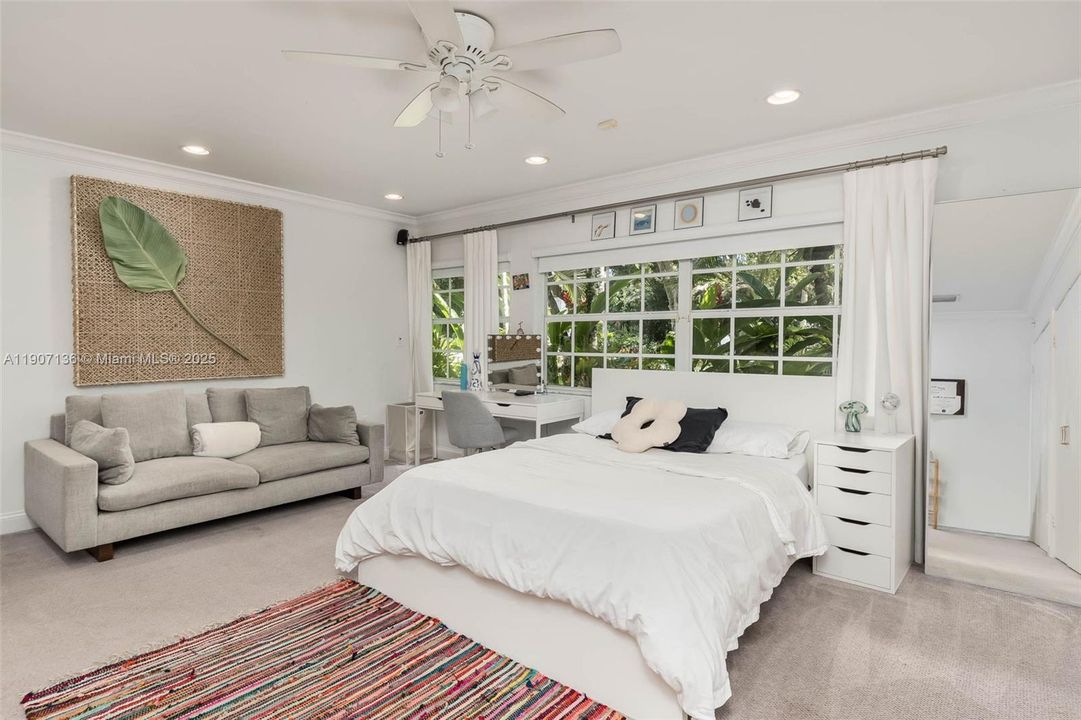 For Rent: $12,400 (4 beds, 3 baths, 3092 Square Feet)