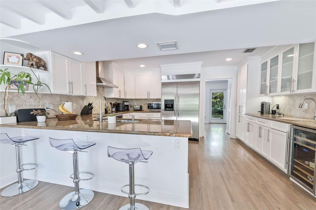 For Rent: $12,400 (4 beds, 3 baths, 3092 Square Feet)