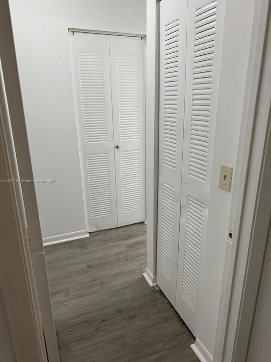 出租: $1,990 (2 贝兹, 2 浴室, 1007 平方英尺)