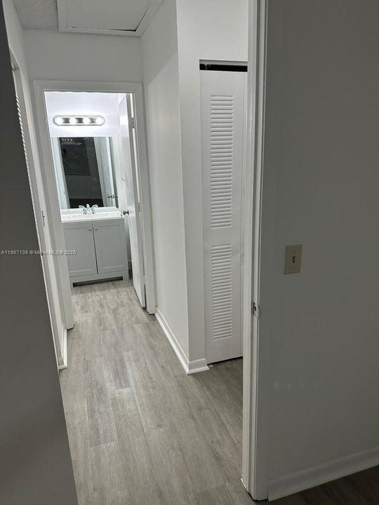 出租: $1,990 (2 贝兹, 2 浴室, 1007 平方英尺)