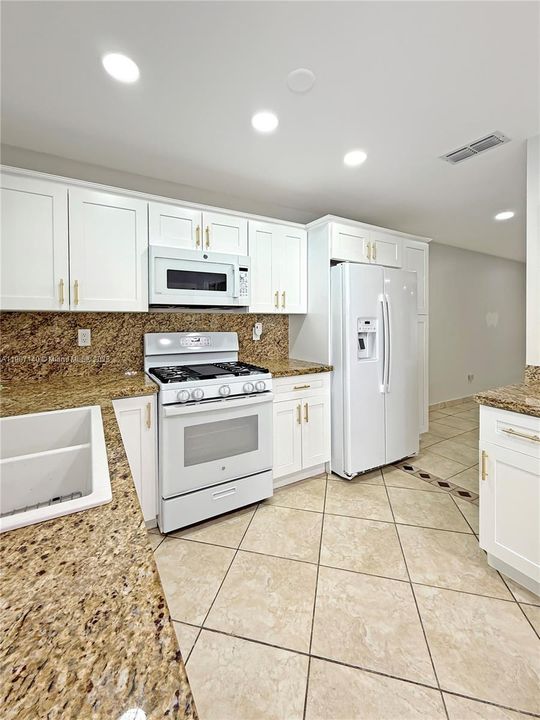 Active With Contract: $3,000 (3 beds, 2 baths, 1445 Square Feet)