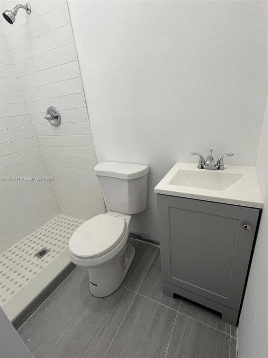 For Rent: $2,000 (2 beds, 2 baths, 425 Square Feet)