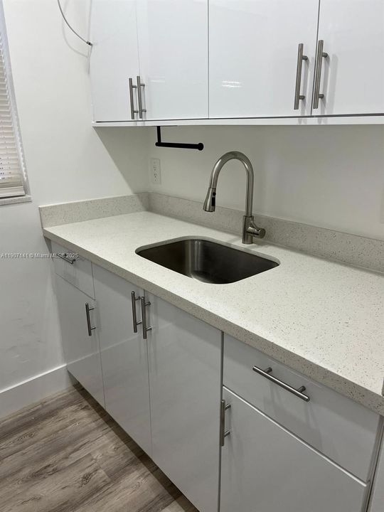 For Rent: $2,000 (2 beds, 2 baths, 425 Square Feet)