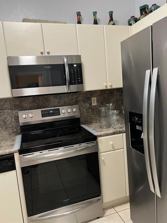 En Renta: $2,399 (2 camas, 2 baños, 1130 Pies cuadrados)