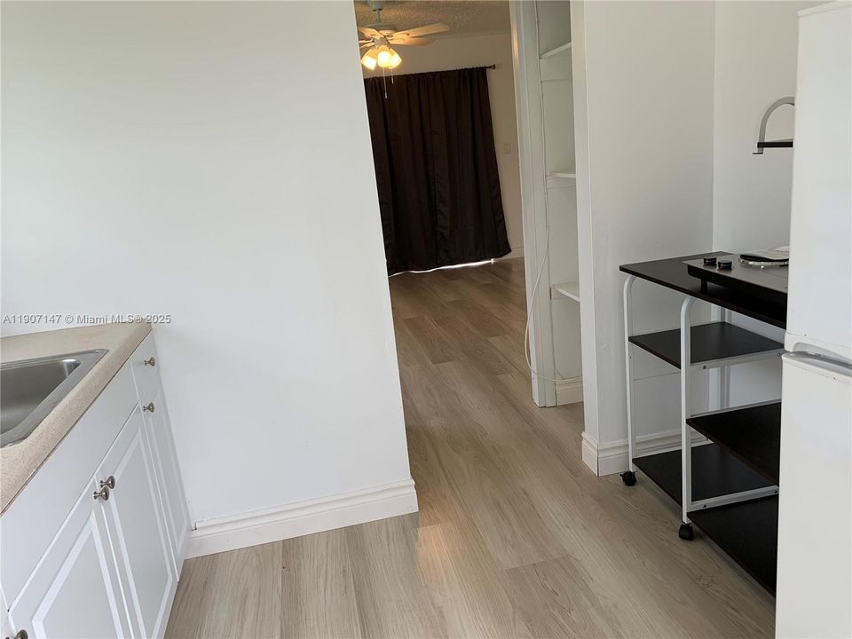 出租: $1,500 (1 贝兹, 1 浴室, 600 平方英尺)