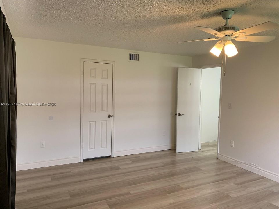 出租: $1,500 (1 贝兹, 1 浴室, 600 平方英尺)