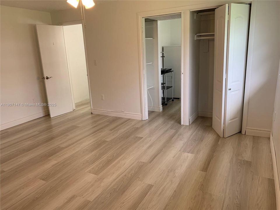 出租: $1,500 (1 贝兹, 1 浴室, 600 平方英尺)