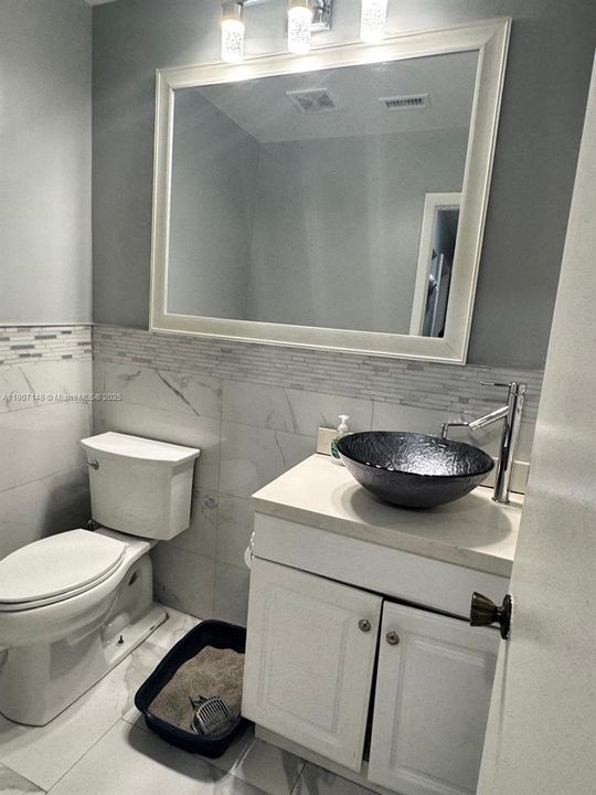 待售: $649,000 (4 贝兹, 2 浴室, 2005 平方英尺)