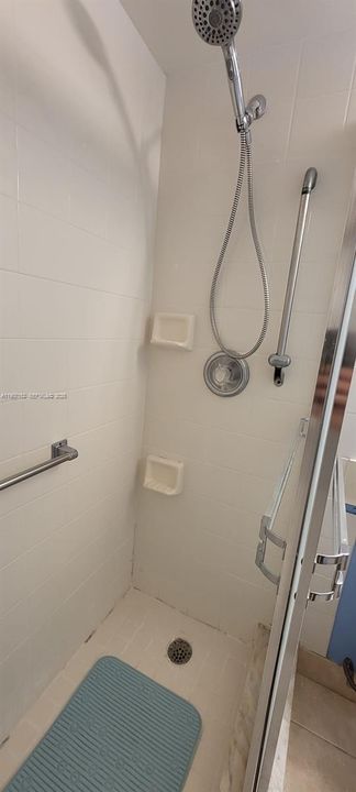 出租: $1,480 (1 贝兹, 1 浴室, 715 平方英尺)