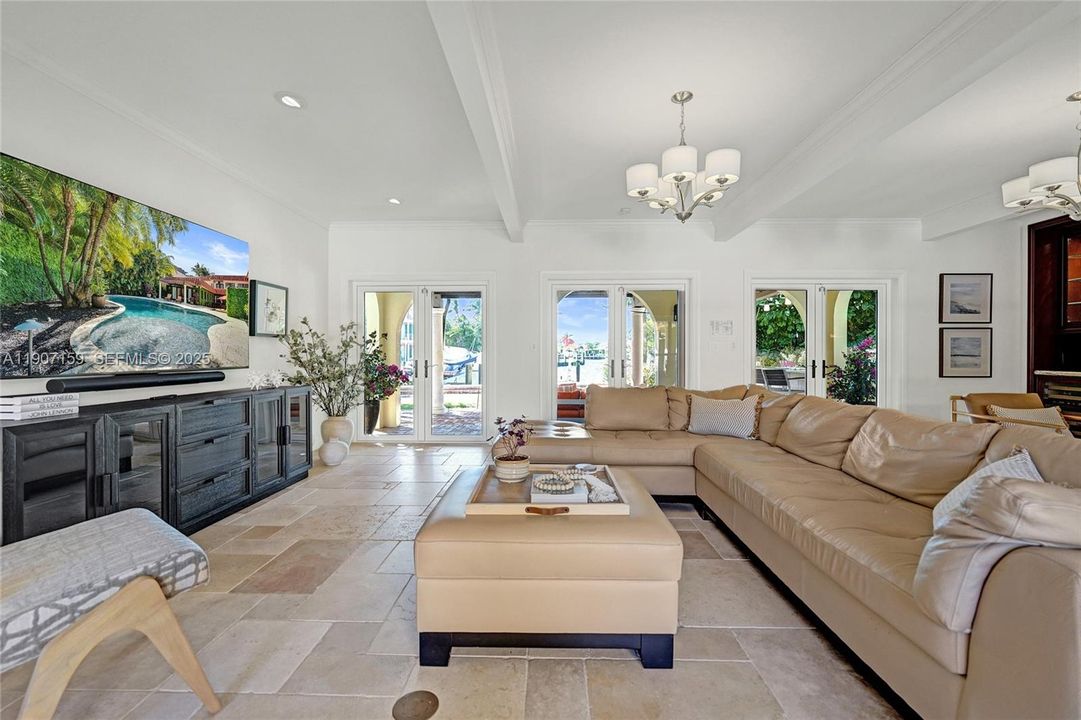 出租: $29,500 (5 贝兹, 5 浴室, 5596 平方英尺)