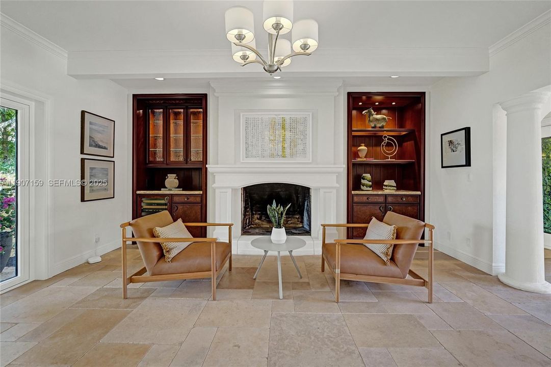 出租: $29,500 (5 贝兹, 5 浴室, 5596 平方英尺)