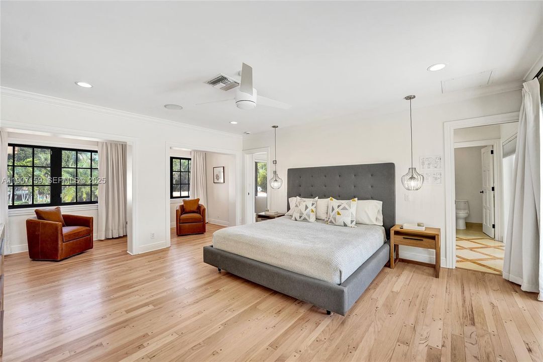 出租: $29,500 (5 贝兹, 5 浴室, 5596 平方英尺)