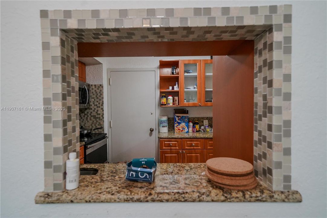 For Rent: $2,800 (3 beds, 2 baths, 1190 Square Feet)