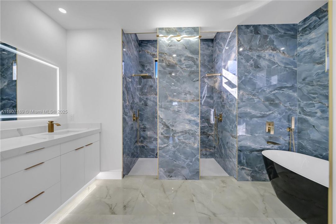 En Venta: $429,000 (3 camas, 2 baños, 1655 Pies cuadrados)