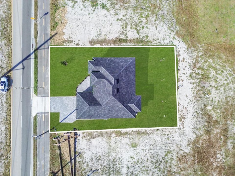 En Venta: $429,000 (3 camas, 2 baños, 1655 Pies cuadrados)