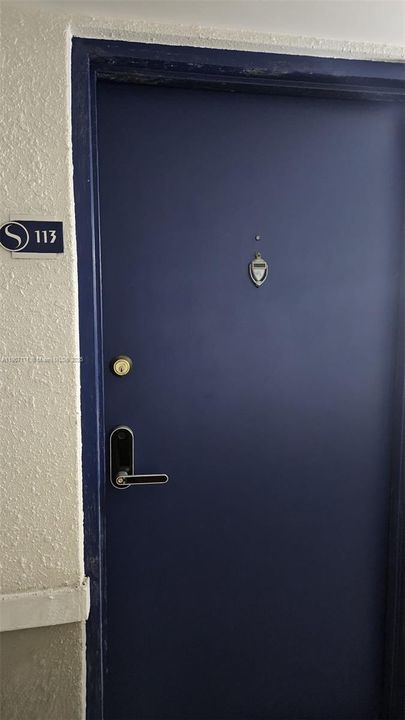 Active With Contract: $1,840 (1 beds, 1 baths, 634 Square Feet)