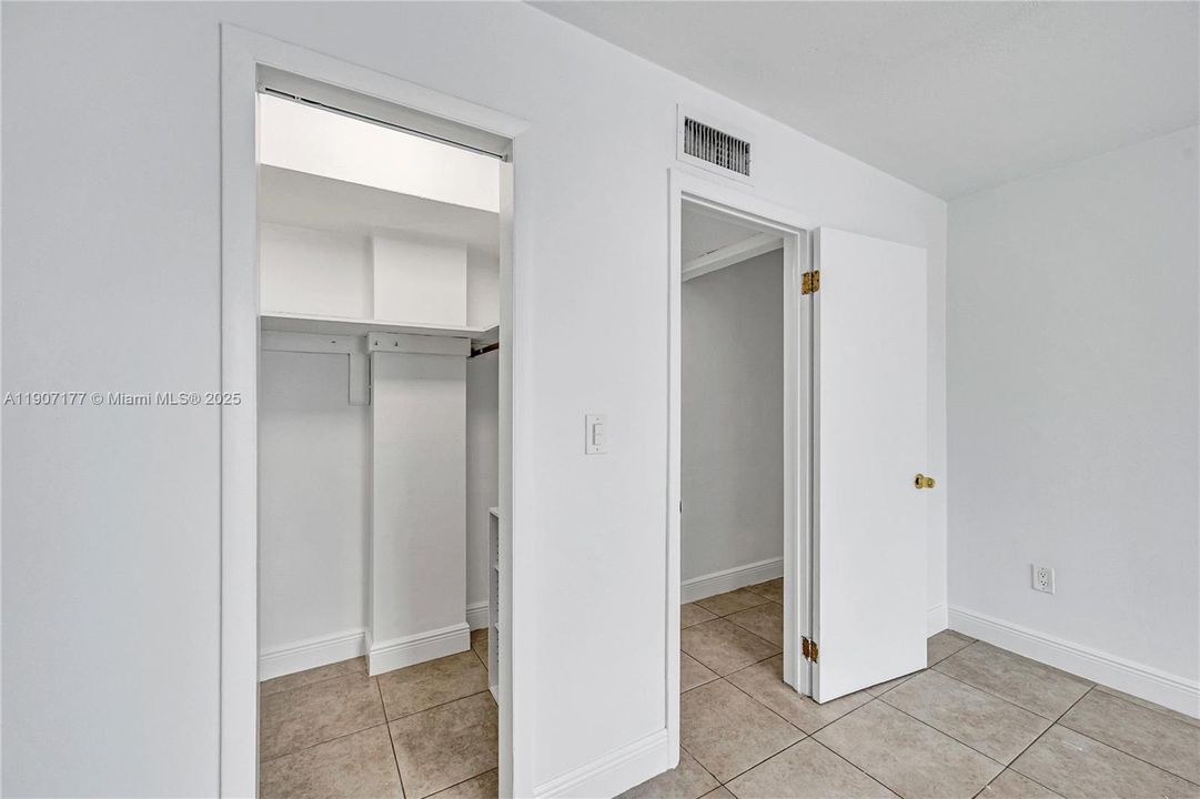 Recently Rented: $2,500 (2 beds, 1 baths, 900 Square Feet)