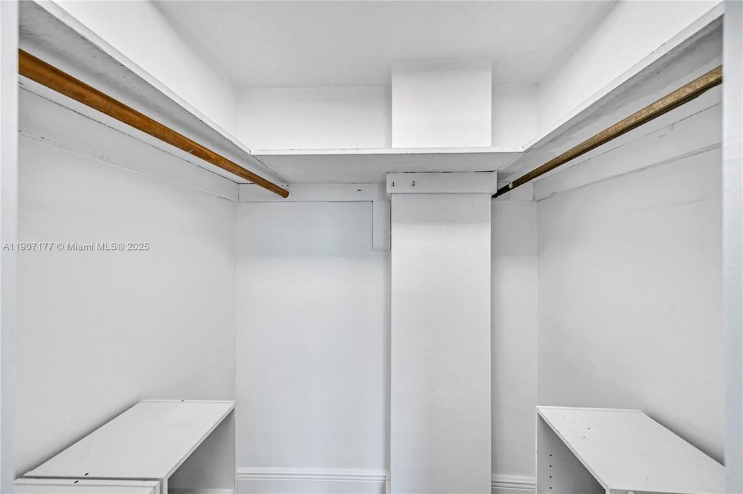 Recently Rented: $2,500 (2 beds, 1 baths, 900 Square Feet)