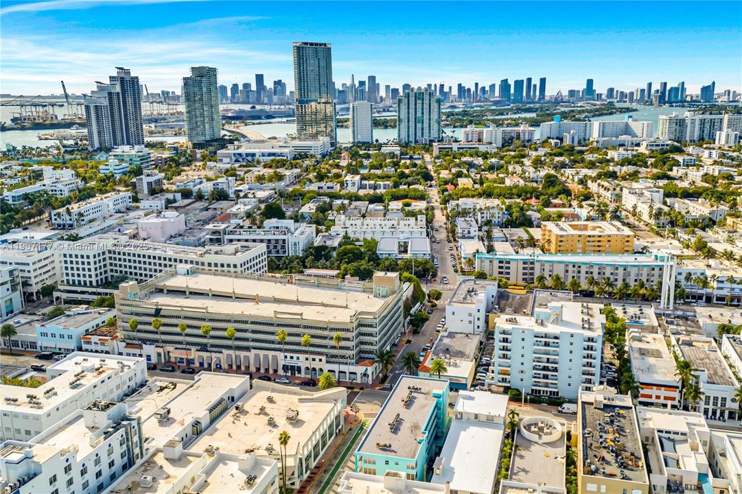 Recently Rented: $2,500 (2 beds, 1 baths, 900 Square Feet)