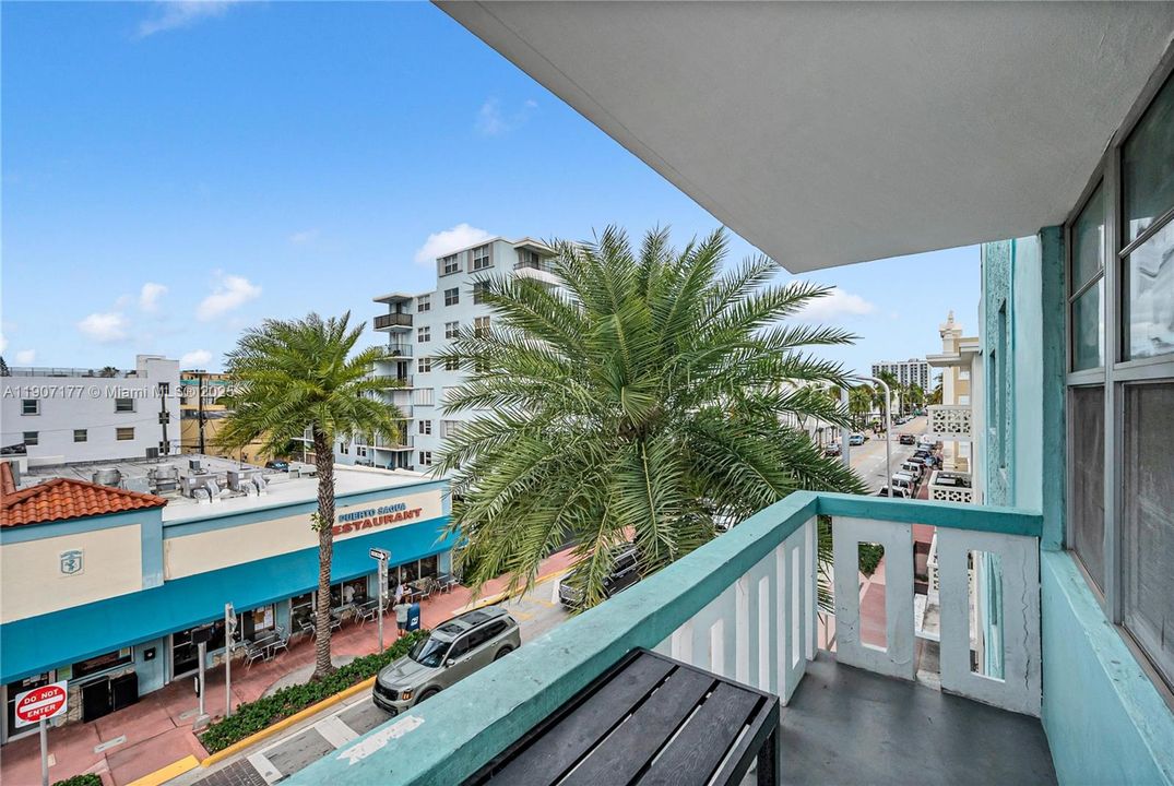 Recently Rented: $2,500 (2 beds, 1 baths, 900 Square Feet)