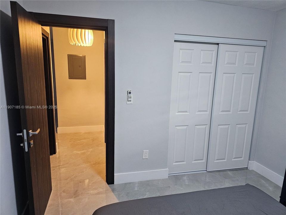 For Rent: $2,250 (2 beds, 1 baths, 754 Square Feet)