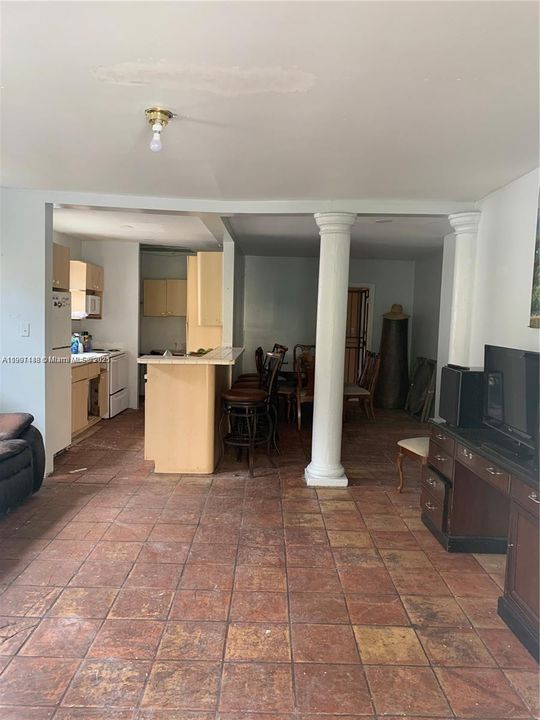 На продажу: $465,000 (3 спален, 2 ванн, 2094 Квадратных фут)