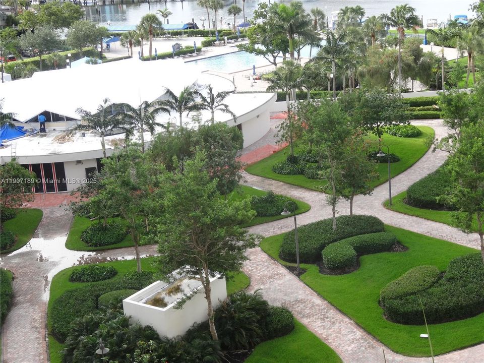 待售: $289,000 (1 贝兹, 1 浴室, 1000 平方英尺)