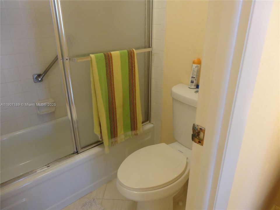 待售: $289,000 (1 贝兹, 1 浴室, 1000 平方英尺)