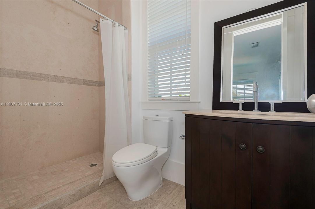 На продажу: $5,595,000 (7 спален, 8 ванн, 5797 Квадратных фут)