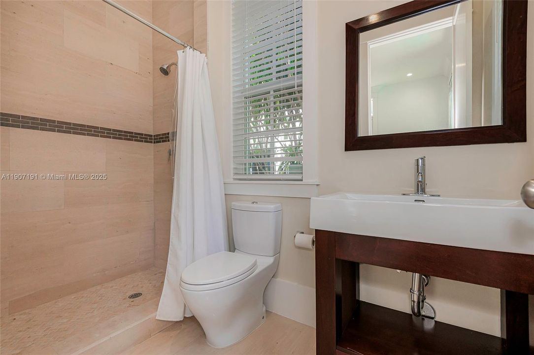 На продажу: $5,595,000 (7 спален, 8 ванн, 5797 Квадратных фут)