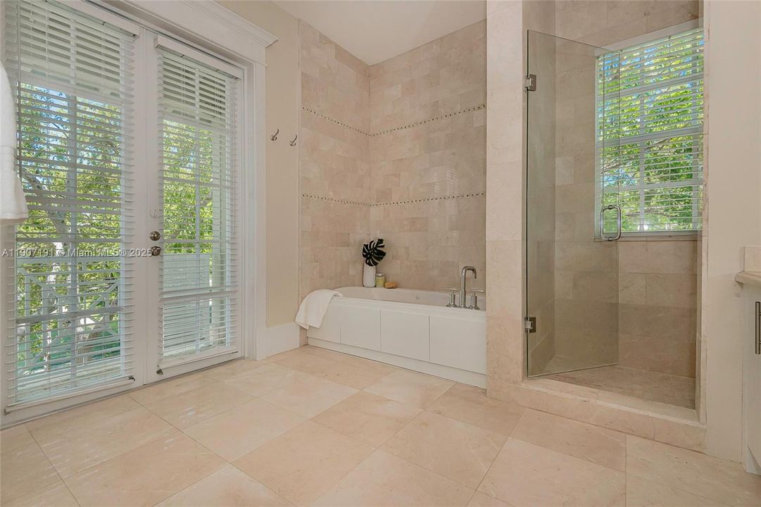 На продажу: $5,595,000 (7 спален, 8 ванн, 5797 Квадратных фут)