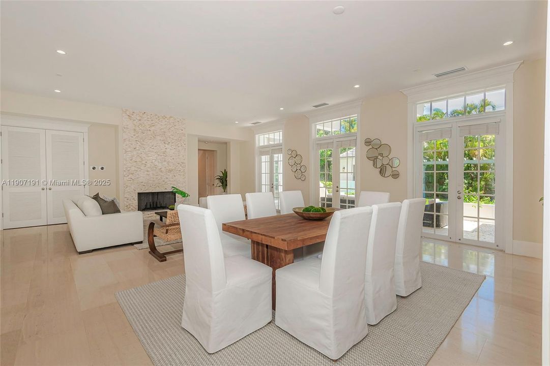 На продажу: $5,595,000 (7 спален, 8 ванн, 5797 Квадратных фут)