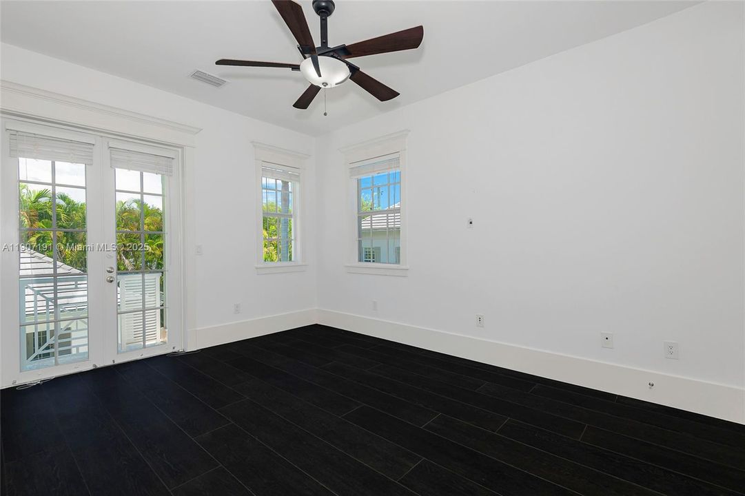 На продажу: $5,595,000 (7 спален, 8 ванн, 5797 Квадратных фут)