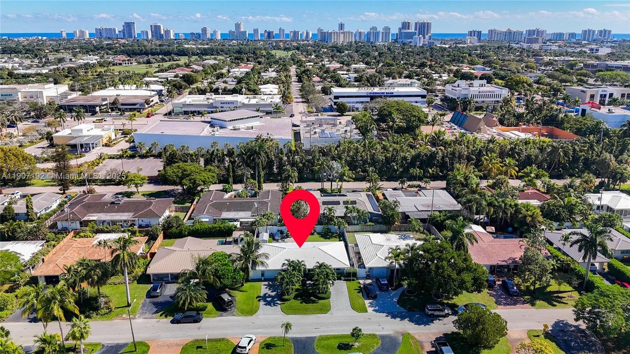 Active With Contract: $699,999 (2 beds, 2 baths, 1303 Square Feet)