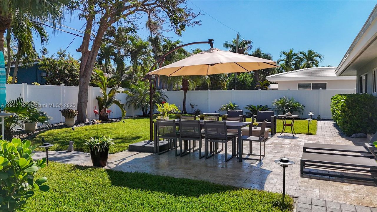 Active With Contract: $699,999 (2 beds, 2 baths, 1303 Square Feet)