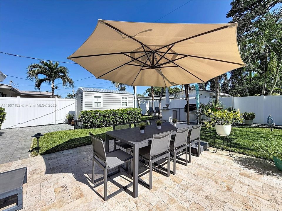 Active With Contract: $699,999 (2 beds, 2 baths, 1303 Square Feet)