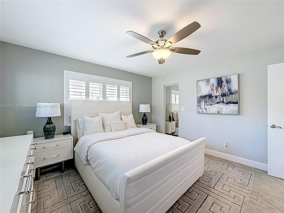 Active With Contract: $699,999 (2 beds, 2 baths, 1303 Square Feet)