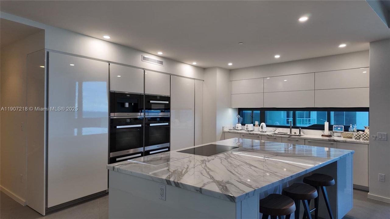 待售: $4,950,000 (4 贝兹, 4 浴室, 3150 平方英尺)