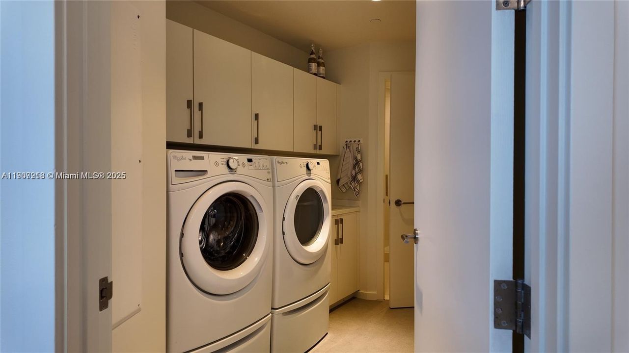 待售: $4,950,000 (4 贝兹, 4 浴室, 3150 平方英尺)