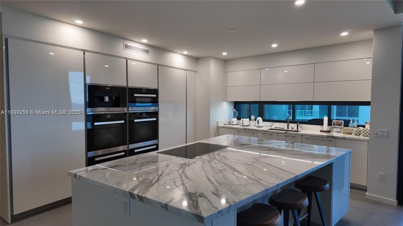 待售: $4,950,000 (4 贝兹, 4 浴室, 3150 平方英尺)