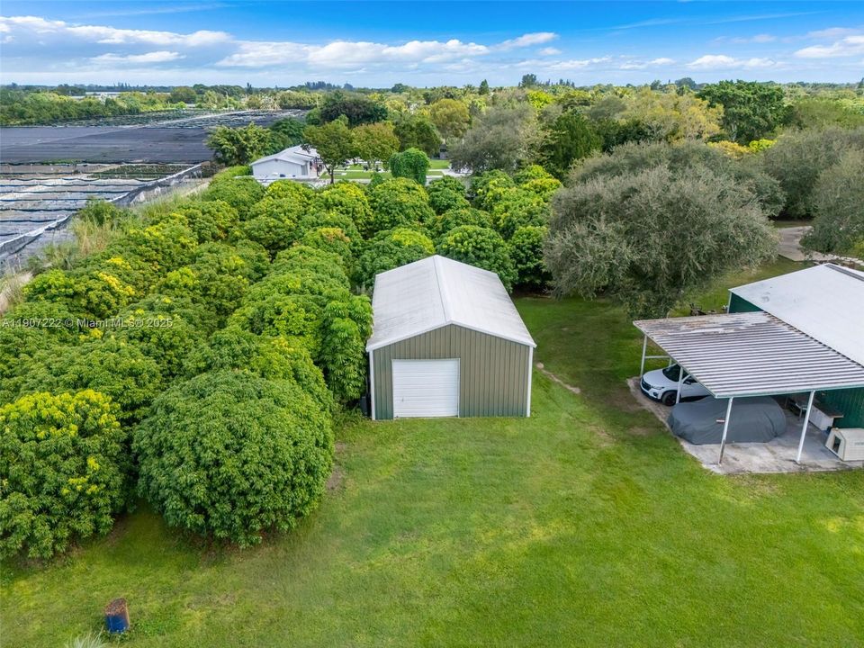 OUTBUILDING LAYOUT, INCOME GROVE....