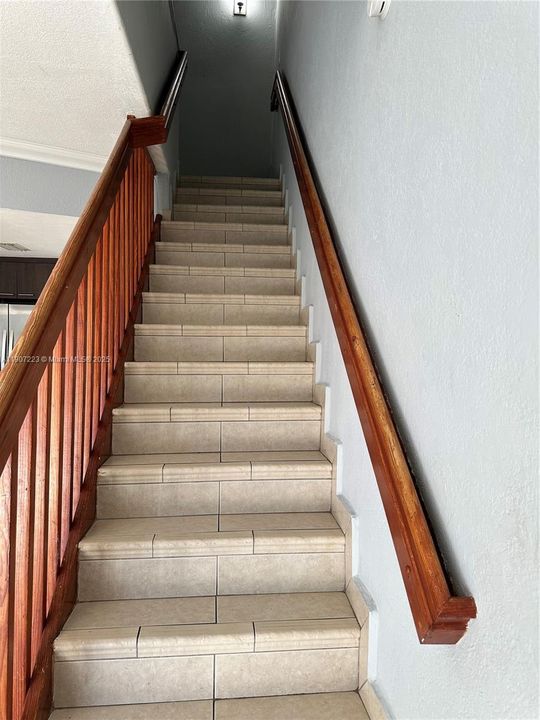 Active With Contract: $2,050 (2 beds, 1 baths, 749 Square Feet)