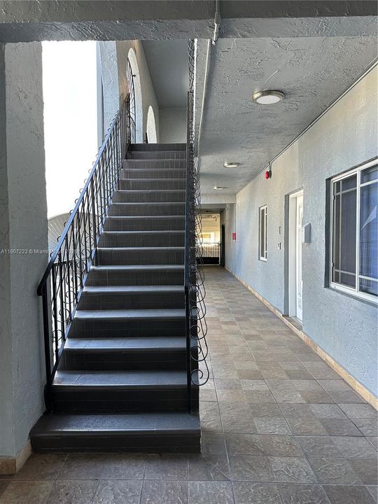 Active With Contract: $2,050 (2 beds, 1 baths, 749 Square Feet)