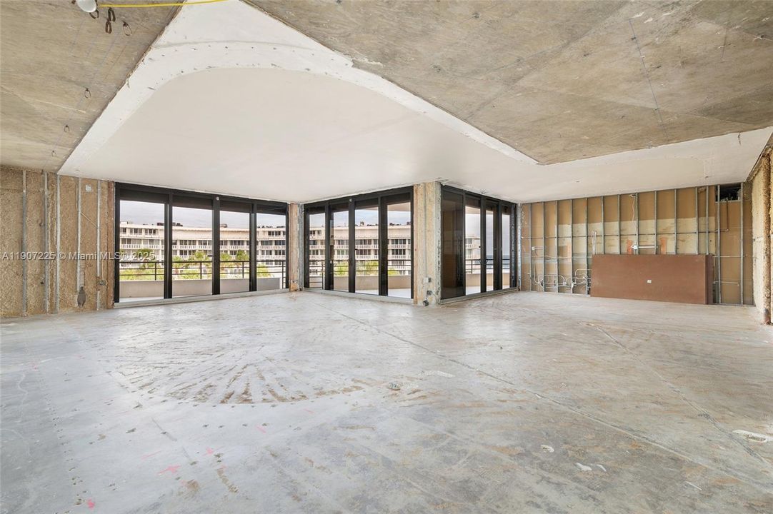 For Sale: $18,500,000 (4 beds, 4 baths, 4609 Square Feet)