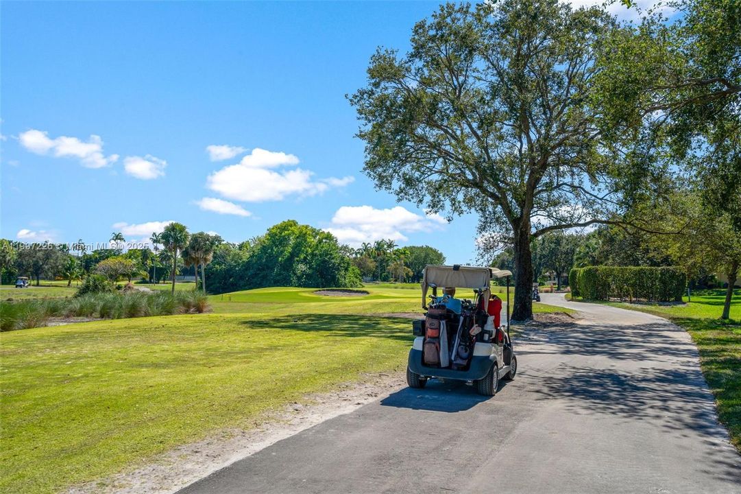 For Sale: $357,000 (2 beds, 2 baths, 1207 Square Feet)
