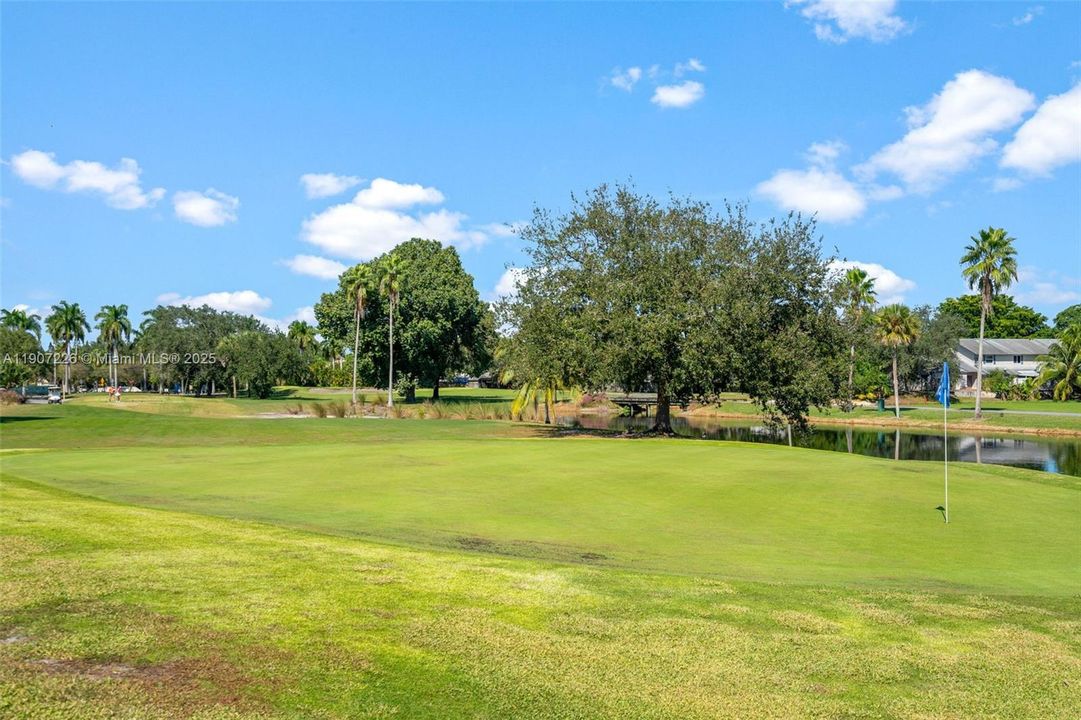 For Sale: $357,000 (2 beds, 2 baths, 1207 Square Feet)