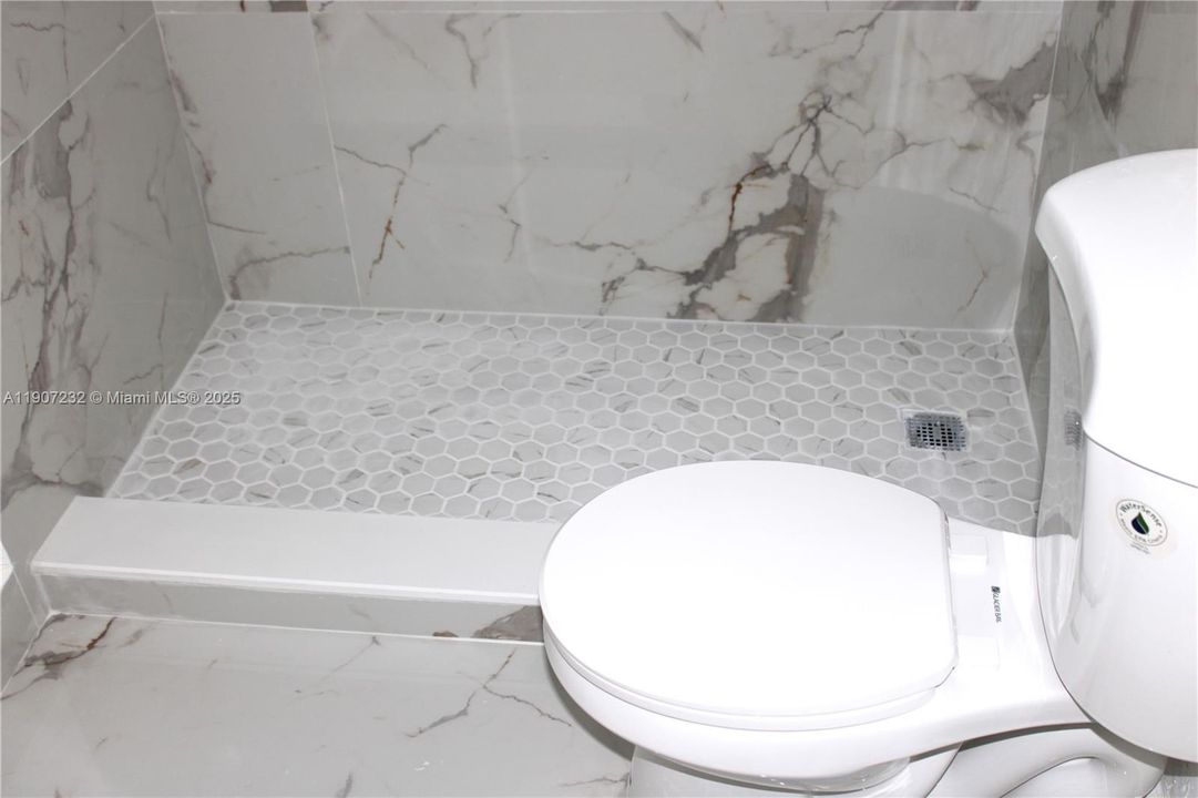 For Rent: $1,600 (1 beds, 1 baths, 791 Square Feet)