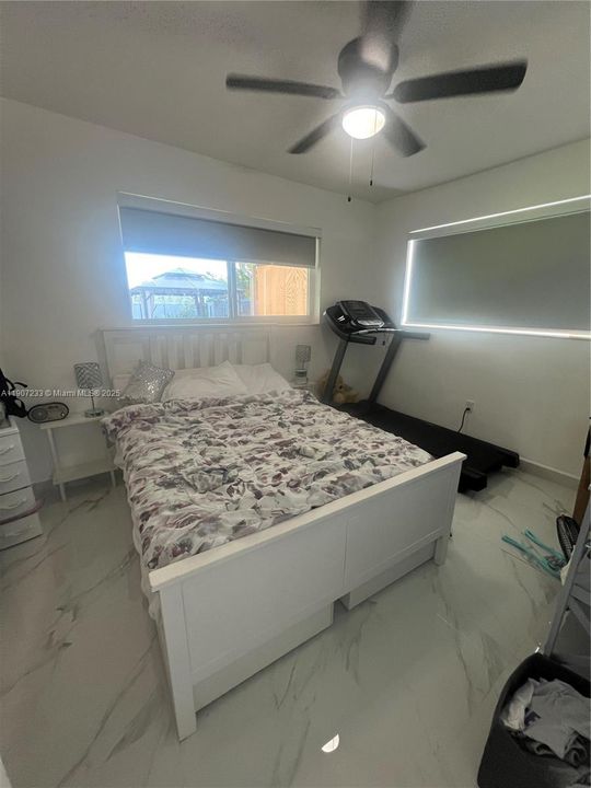 合同活跃: $750,000 (3 贝兹, 2 浴室, 1191 平方英尺)