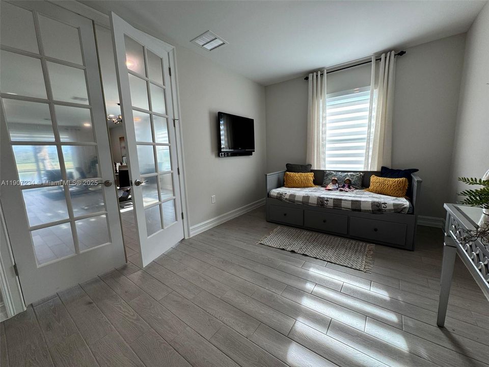 В аренду: $2,200 (2 спален, 2 ванн, 1503 Квадратных фут)