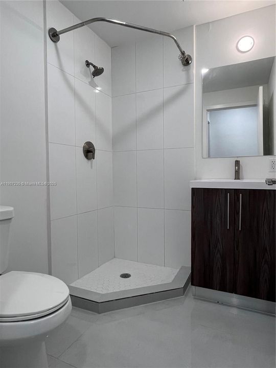 En Renta: $2,550 (4 camas, 3 baños, 1398 Pies cuadrados)